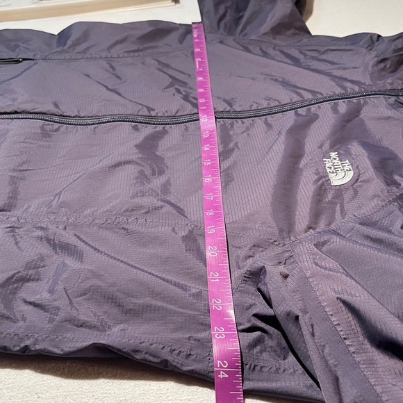 North Face Purple Hyvent Lightweight Rain Jacket- Size L - Picture 14 of 16